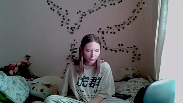  kikiclark   online show from 15, 11, 2025