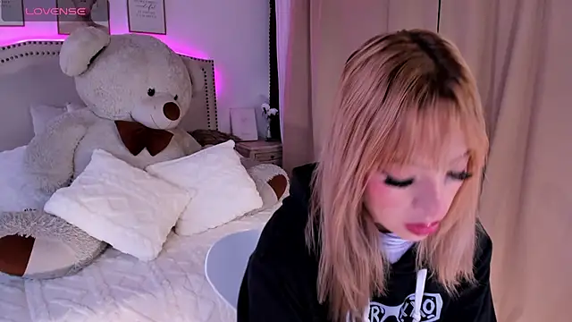 Mayajhons online show from 19, 12, 2025