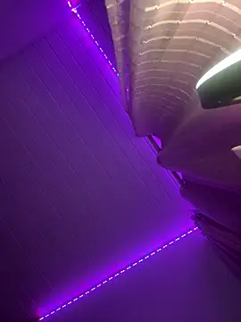 luluzinhax online show from 7, 4, 2026