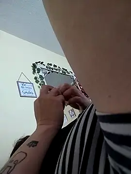 denissebombon online show from 24, 4, 2026