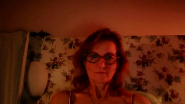 Snapshot of Valinella chatting on 10, 2, 2026 Valinella online show from 10, 2, 2026