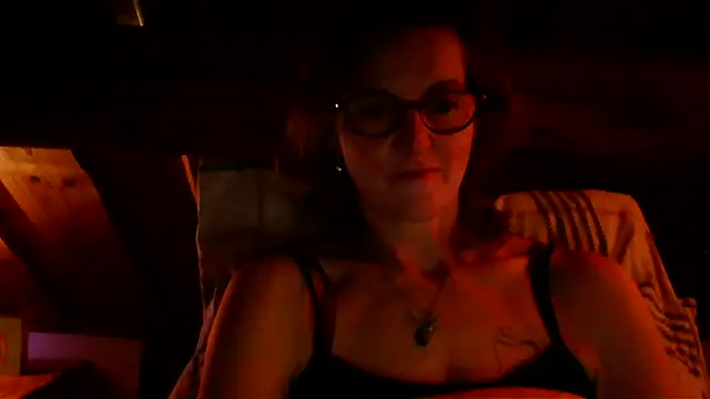 Snapshot of Valinella chatting on 3, 3, 2026 Valinella online show from 3, 3, 2026