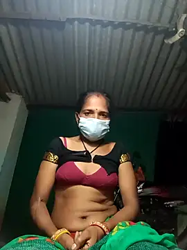 Snapshot of Hot-honi chatting on 11, 9, 2025 Hot-honi online show from 11, 9, 2025