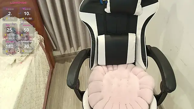 Bae Gigii online show from 14, 12, 2025