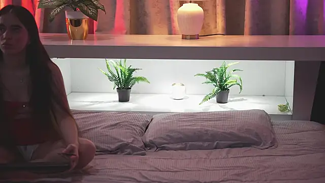 PopHouse  online show from 6, 4, 2026