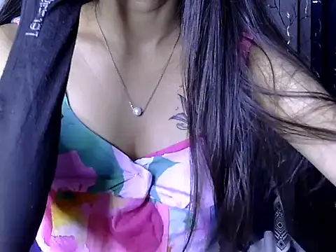 Riva arora01 online show from 2, 12, 2025