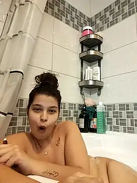 NicoleHayle online show from 18, 10, 2025