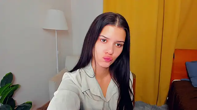 JoCauterucci online show from 11, 11, 2025