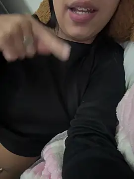 Snapshot of lulizoee chatting on 18, 6, 2026 lulizoee online show from 18, 6, 2026