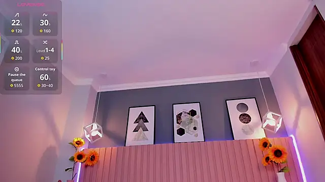 Nina Ford online show from 2, 12, 2025