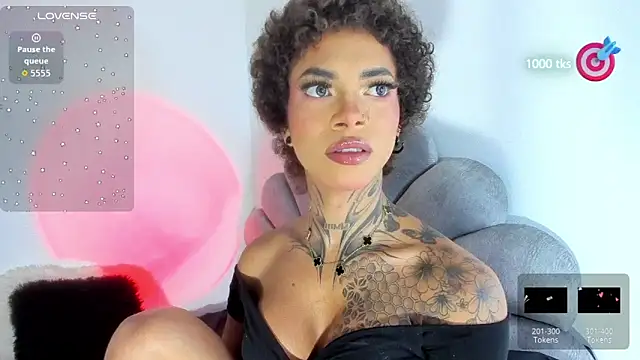 Snapshot of michell_danna chatting on 3, 12, 2025 michell danna online show from 3, 12, 2025