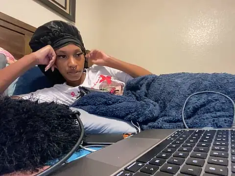 Brooke012 online show from 2, 4, 2026