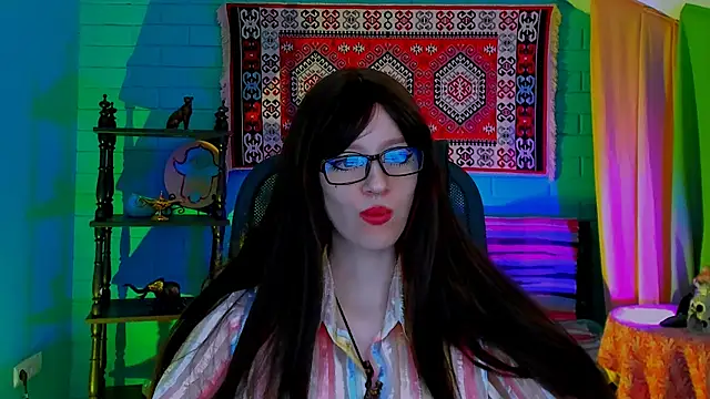 AliceWelch  online show from 12, 10, 2025