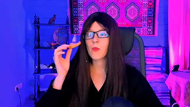 AliceWelch  online show from 22, 10, 2025