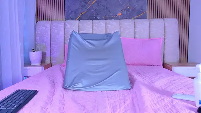 Snapshot of mia_scot chatting on 19, 3, 2026 mia scot online show from 19, 3, 2026