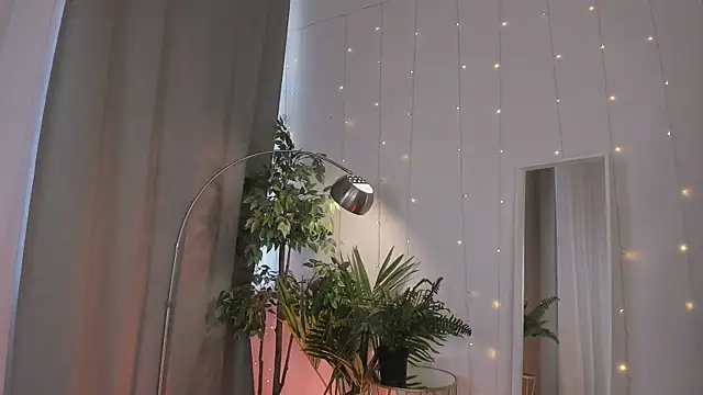 Lina Glow online show from 1, 4, 2026