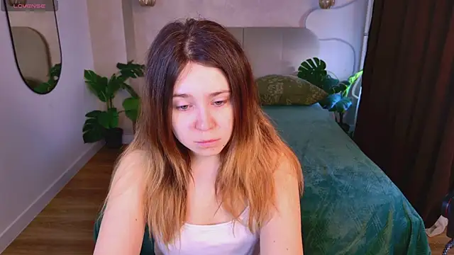 Lina Glow online show from 2, 4, 2026