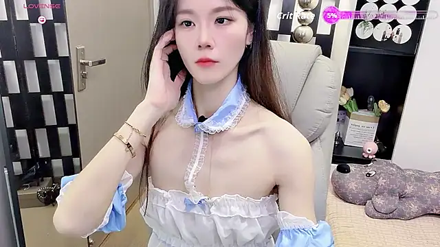 Yueyue-MM online show from 15, 7, 2026