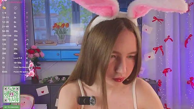 ElfredaTupy online show from 22, 3, 2026