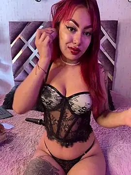 Snapshot of Laila_Pink chatting on 12, 10, 2025 Laila Pink online show from 12, 10, 2025