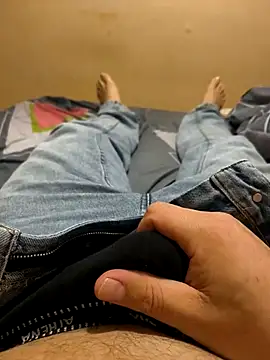 Snapshot of Normalludo0202 chatting on 13, 11, 2025 Normalludo0202 online show from 13, 11, 2025