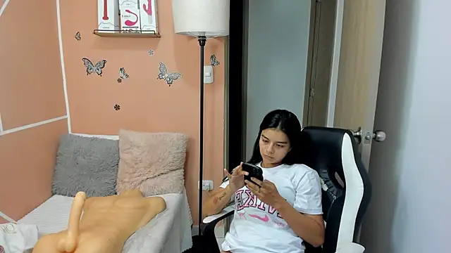 valerihouse online show from 14, 2, 2025