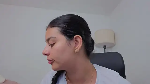 valerihouse online show from 1, 10, 2025