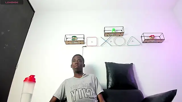 Snapshot of Alan_blacke chatting on 8, 9, 2025 Alan blacke online show from 8, 9, 2025