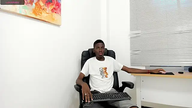 Snapshot of Alan_blacke chatting on 16, 10, 2025 Alan blacke online show from 16, 10, 2025