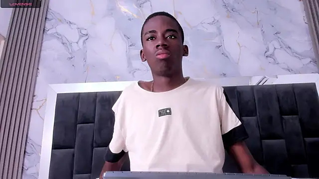 Snapshot of Alan_blacke chatting on 26, 11, 2025 Alan blacke online show from 26, 11, 2025