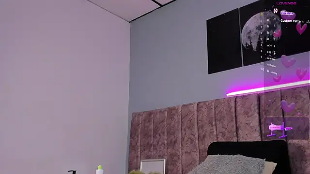 Niicolle Evanss online show from 16, 11, 2025