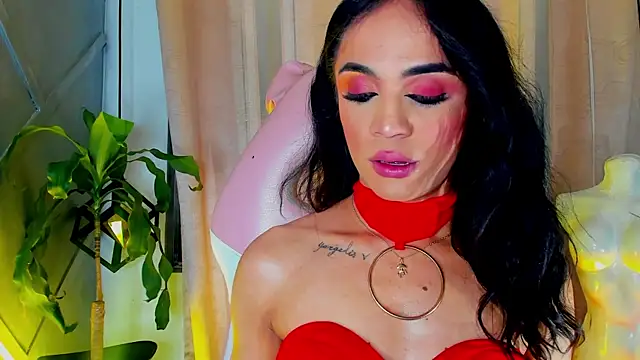 Snapshot of Cristal_Gem1 chatting on 2, 7, 2026 Cristal Gem1 online show from 2, 7, 2026