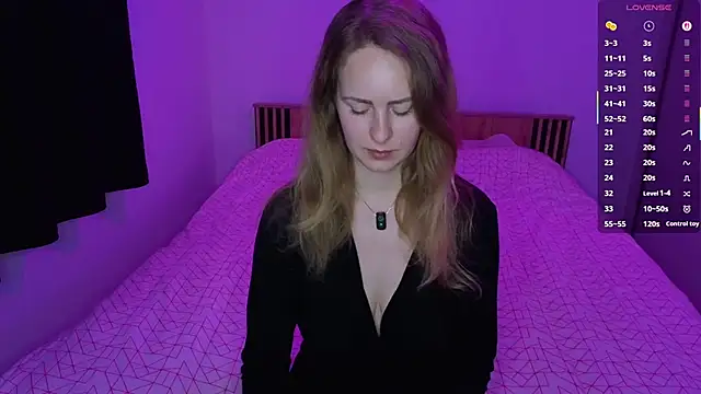 Snapshot of LyraHotty chatting on 27, 3, 2026 LyraHotty online show from 27, 3, 2026