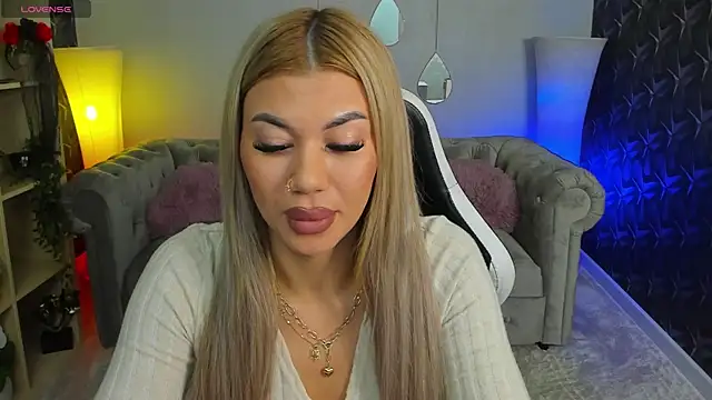 Snapshot of xPuka chatting on 7, 1, 2026 xPuka online show from 7, 1, 2026