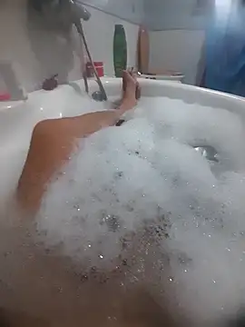 Snapshot of gigilola84 chatting on 19, 10, 2025 gigilola84 online show from 19, 10, 2025