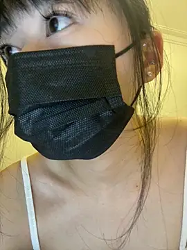 Snapshot of Minnie-2025 chatting on 17, 1, 2026 Minnie-2025 online show from 17, 1, 2026