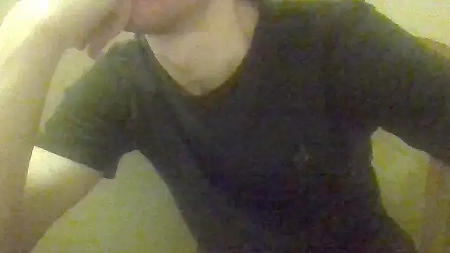 Snapshot of your_boy_toy18 chatting on 9, 9, 2025 your boy toy18 online show from 9, 9, 2025