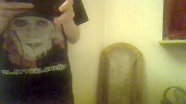 Snapshot of your_boy_toy18 chatting on 8, 10, 2025 your boy toy18 online show from 8, 10, 2025