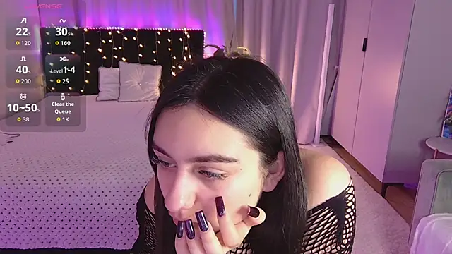 Snapshot of Lola_Sparks chatting on 27, 9, 2025 Lola Sparks online show from 27, 9, 2025