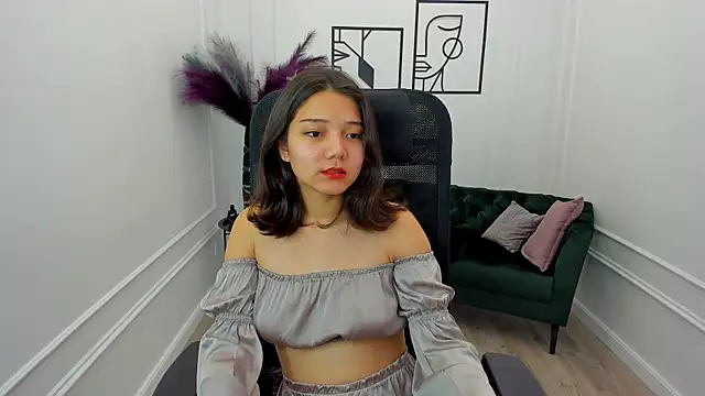 ElliVensda online show from 9, 10, 2025