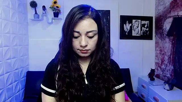 Eva Roussell online show from 25, 11, 2025