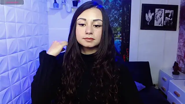 Eva Roussell online show from 2, 12, 2025