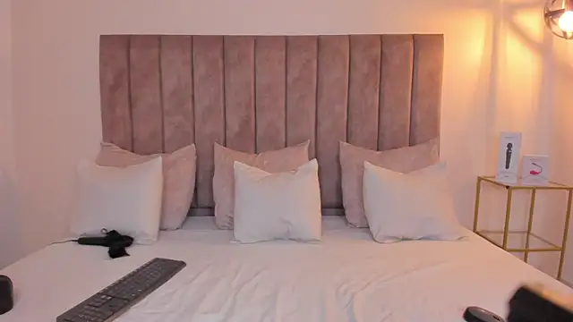 amber colliiins online show from 13, 2, 2026