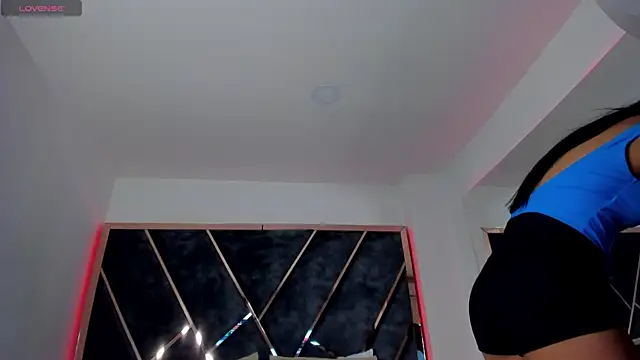 SusanaHenao online show from 9, 9, 2025