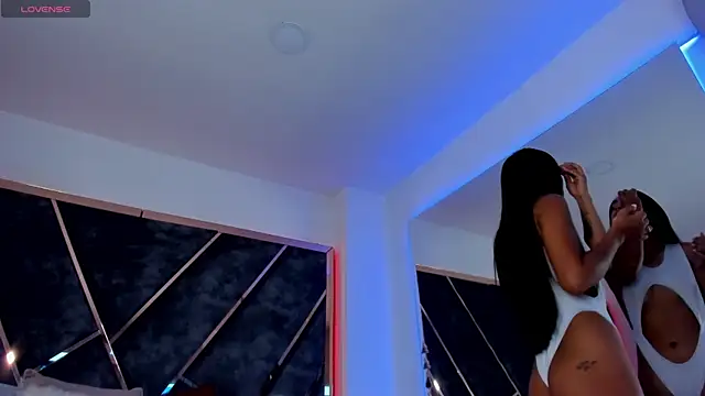 SusanaHenao online show from 3, 11, 2025