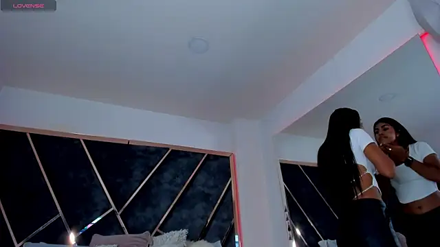 SusanaHenao online show from 18, 11, 2025