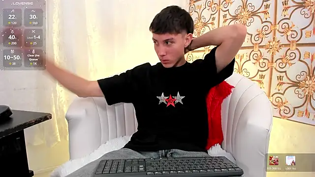 Snapshot of LittleDanny_ chatting on 9, 3, 2026 LittleDanny online show from 9, 3, 2026