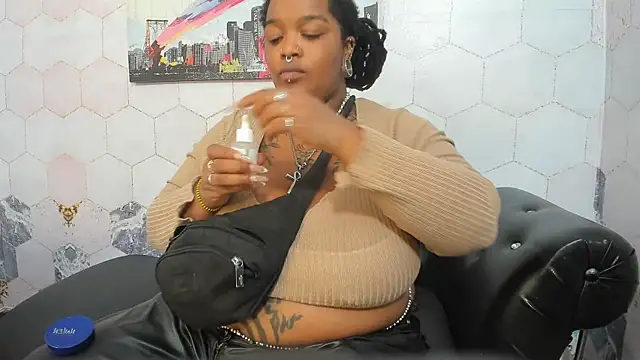 Anaa Fuentess online show from 8, 4, 2026