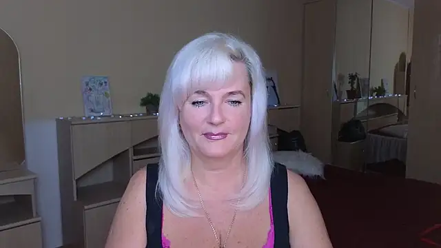 Snapshot of Vina_Vision chatting on 28, 9, 2025 Vina Vision online show from 28, 9, 2025