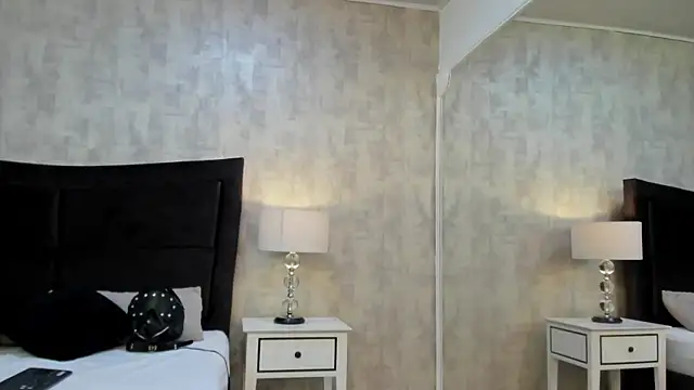 Snapshot of BarbaraLeython1 chatting on 4, 10, 2025 BarbaraLeython1 online show from 4, 10, 2025